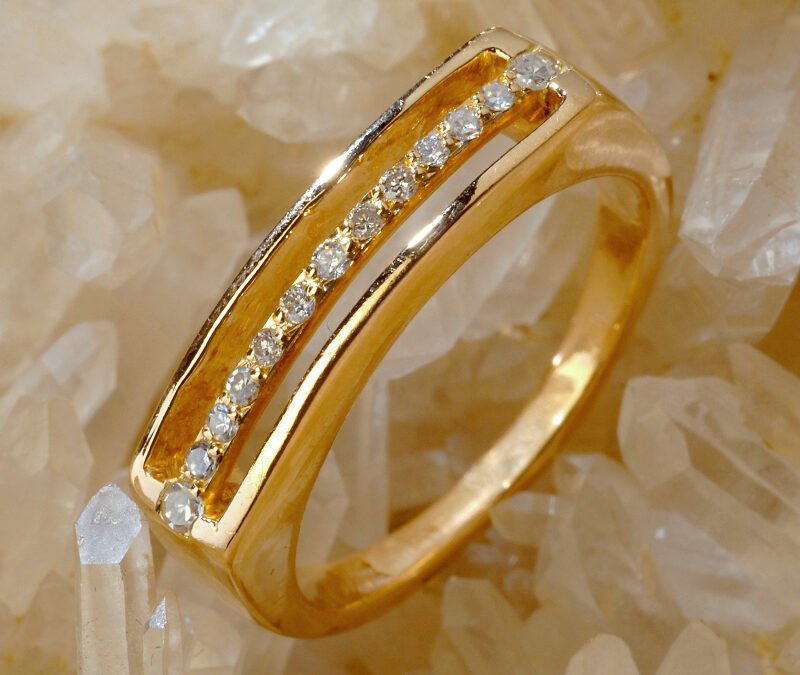 Bague or et diamants