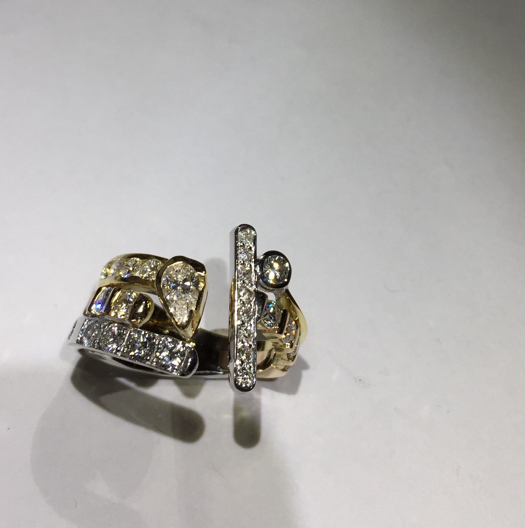 photo-bague-ref-438-or-jaune-or-blanc-diamant-modele-poire-transformation