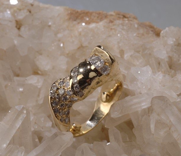 photo-bague-or-jaune-diamants